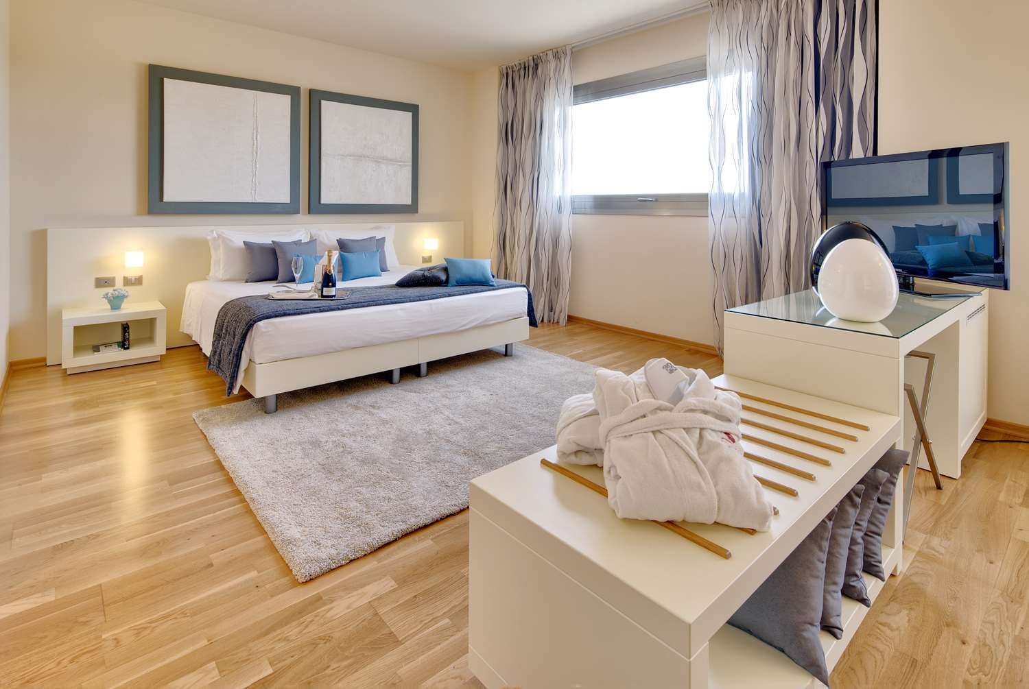 Vip, Deluxe, King Bed, Sofa