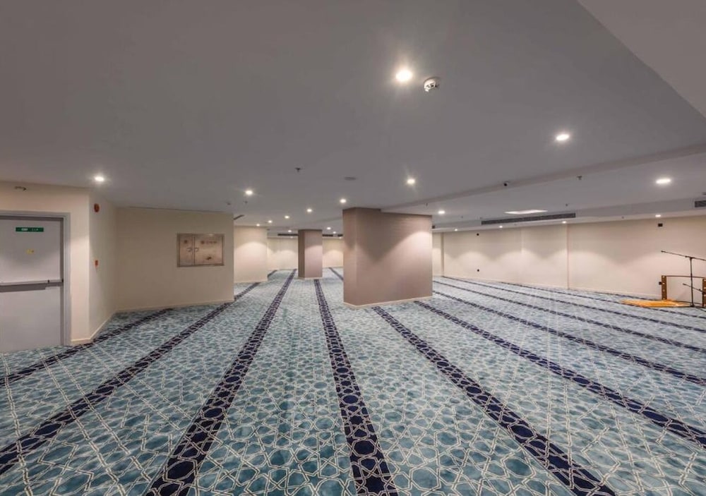 فندق منازل الزائرين(Manazel Al Zaireen Hotel) 35/40