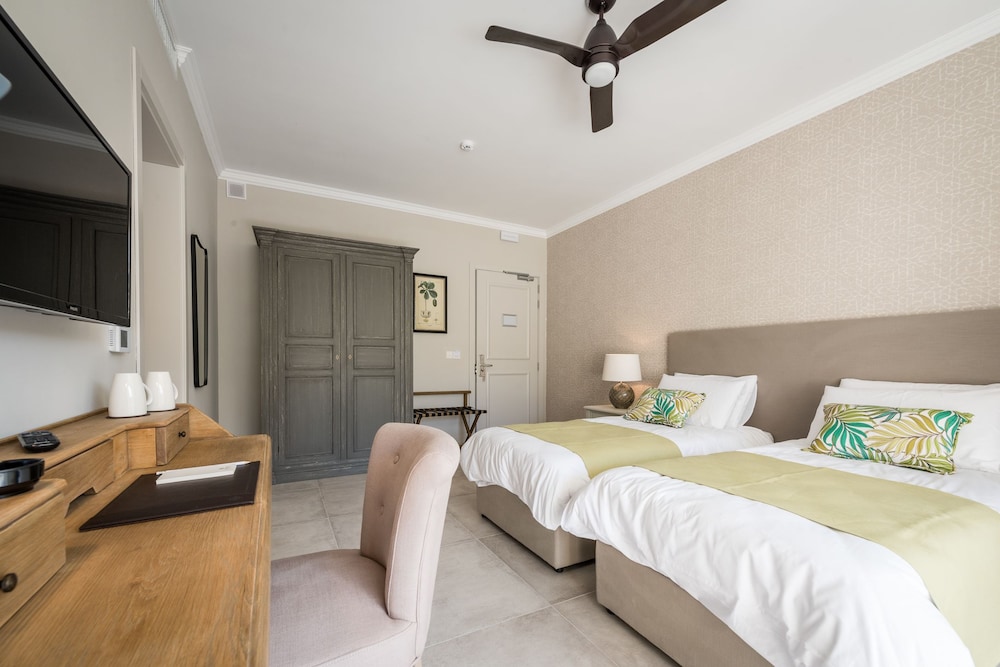 Cesca Boutique Hotel 7/30