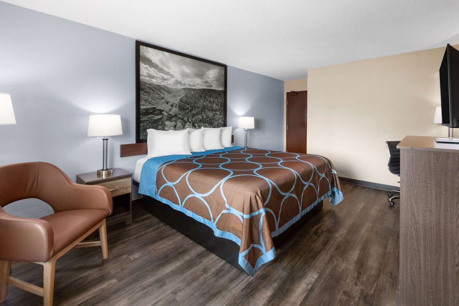 Super 8 By Wyndham Fairmont, WV 9/28