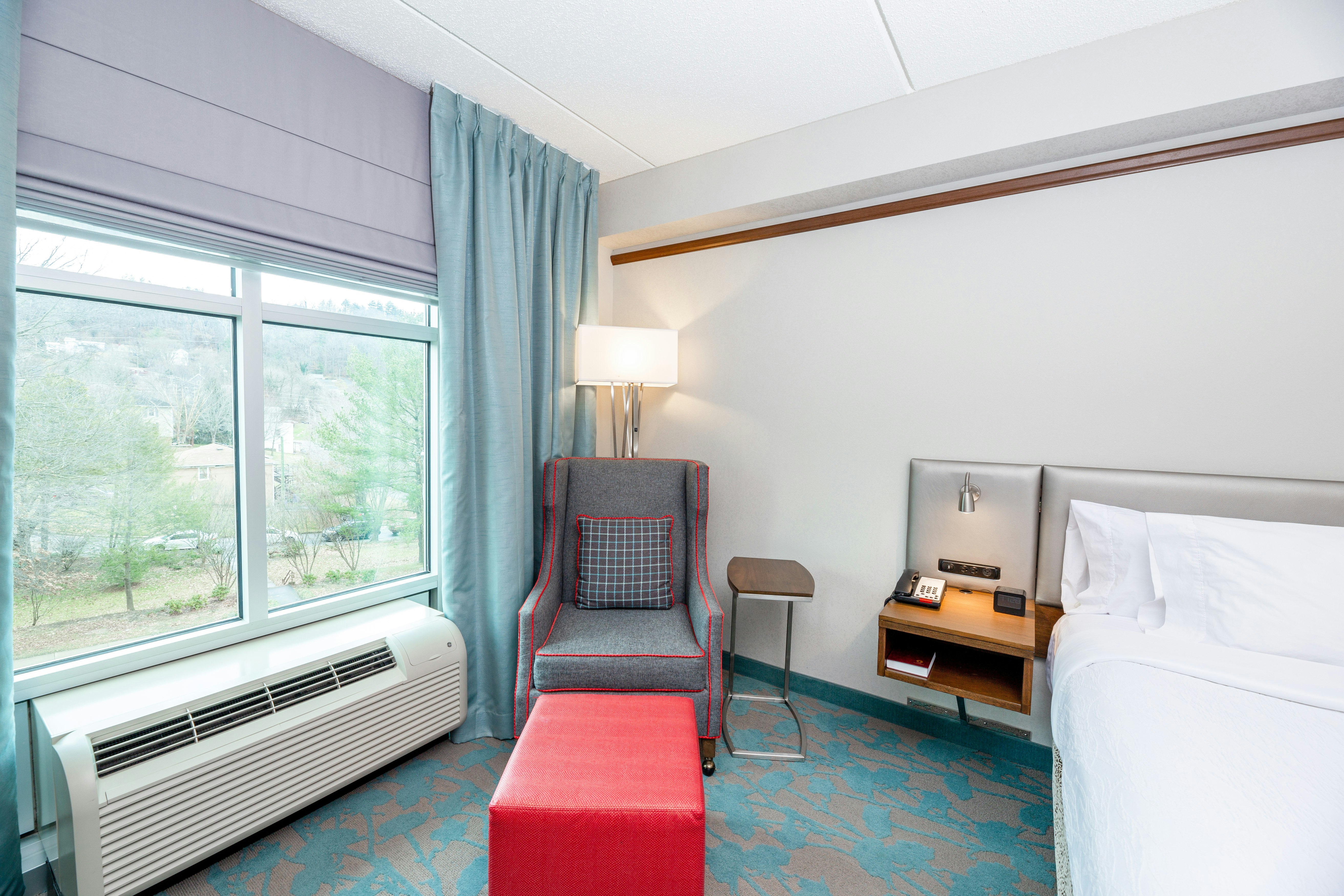 ROOM, KING BED
