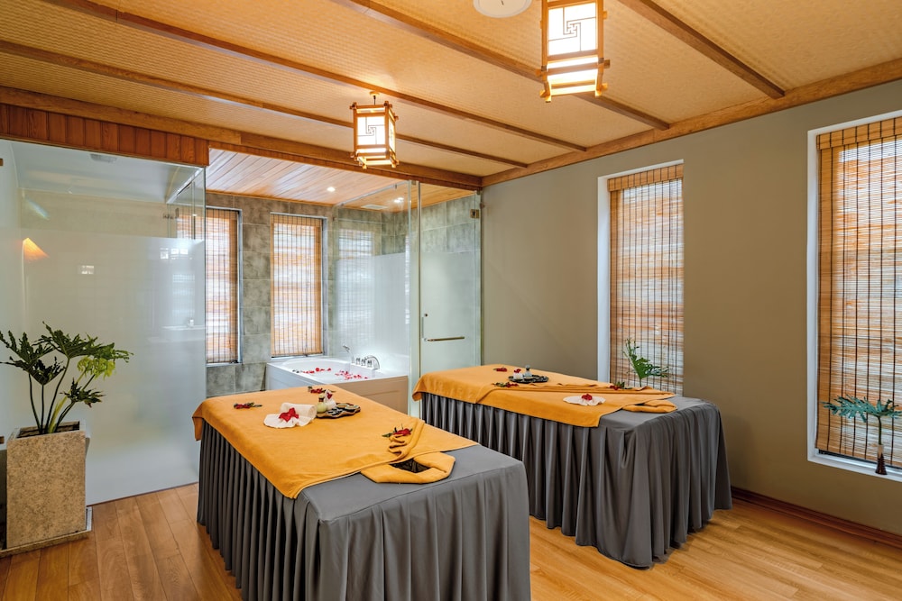 The Saga Hotel Hoi An 30/50