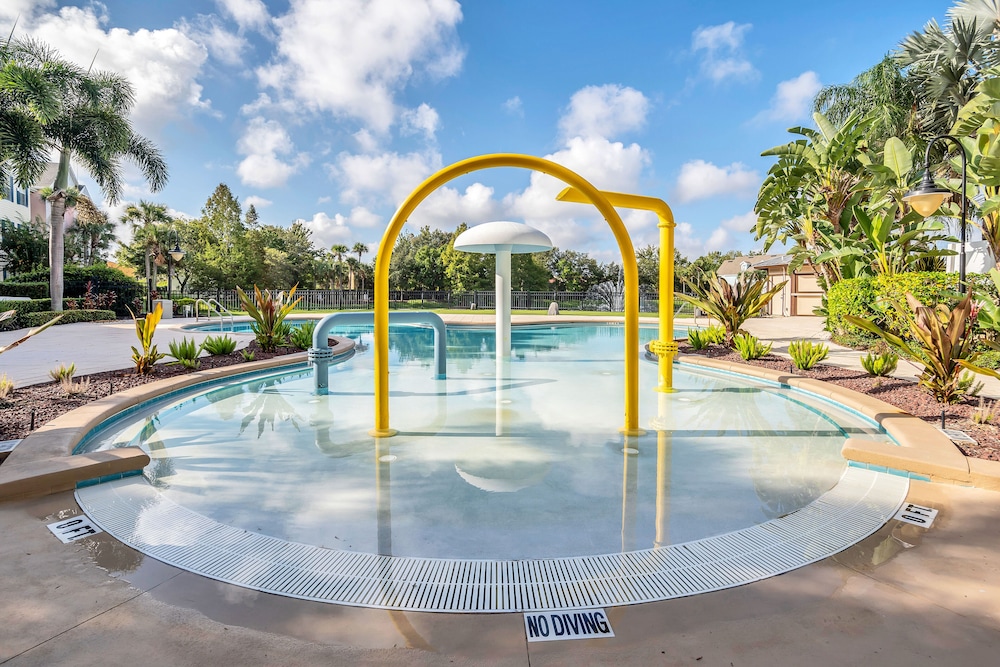 Runaway Beach Club Resort 53/68