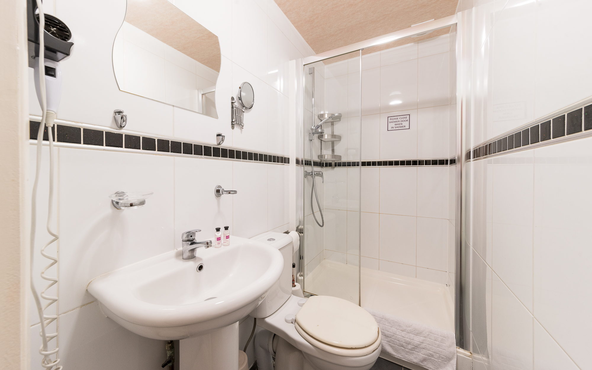 Saba Hotel London 41/45