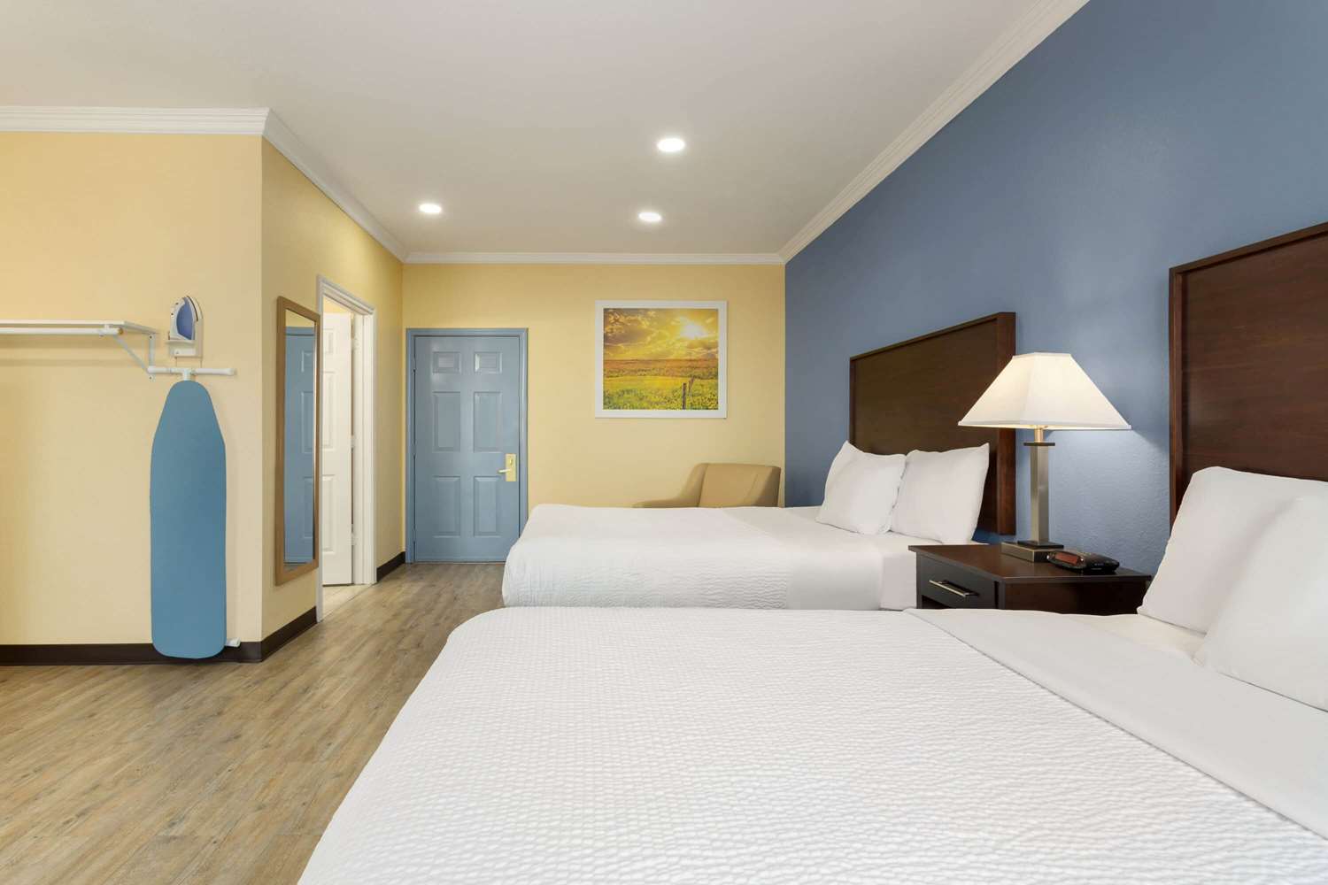 Days Inn and Suites by Wyndham Euless DFW Airport South 18/57