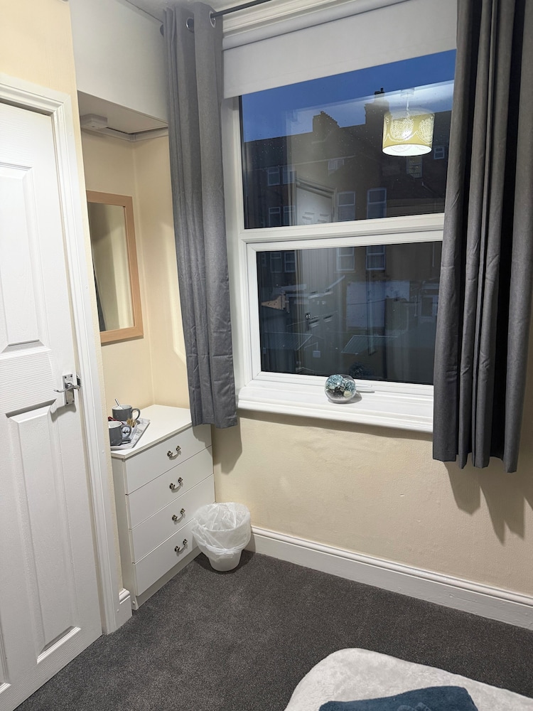 Ivydene Hotel 11/50