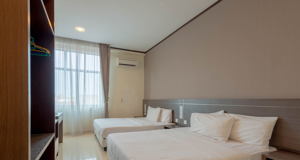 Kesang Laut Hotel 4/24