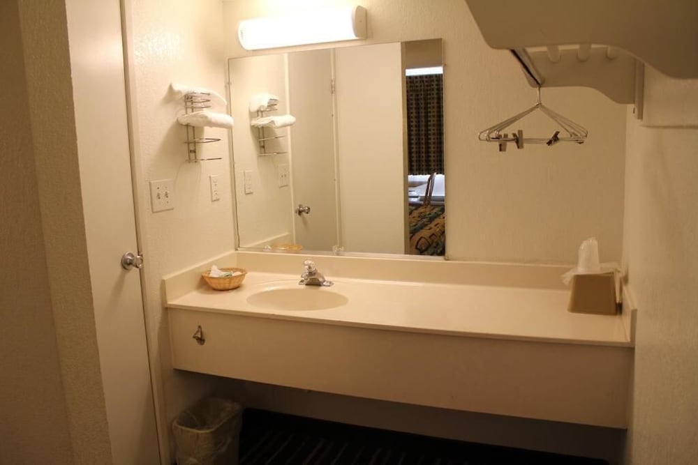 Somatel Nashville Airport Hotel 19/49
