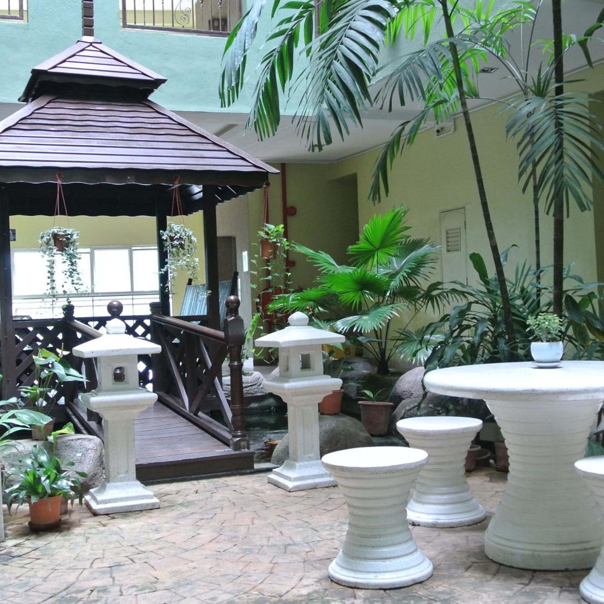 Melang Inn 49/53