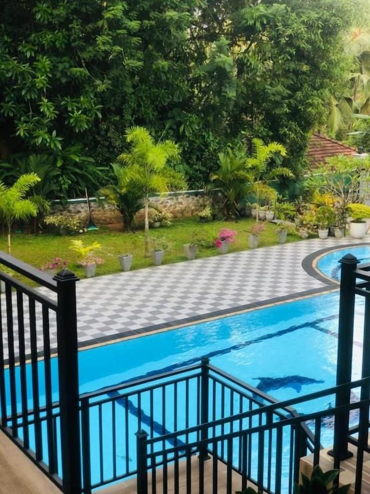 Coral Palm Villa And Apartment 34/50