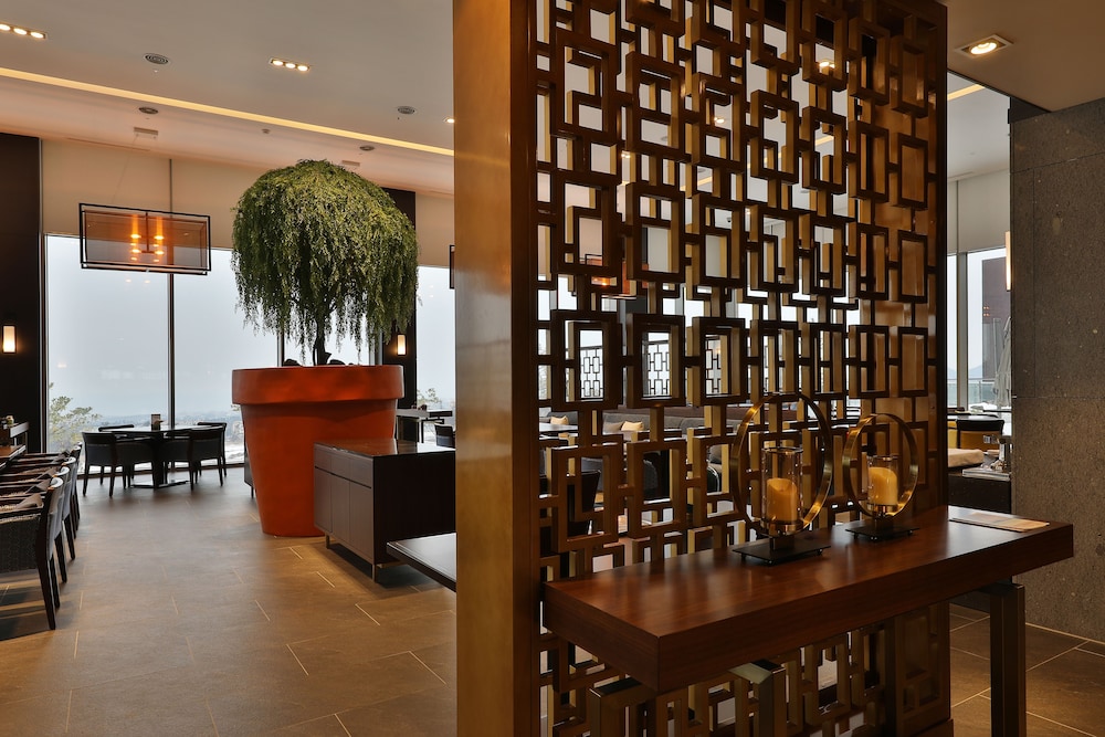Camphortree Hotel And Resort 47/60