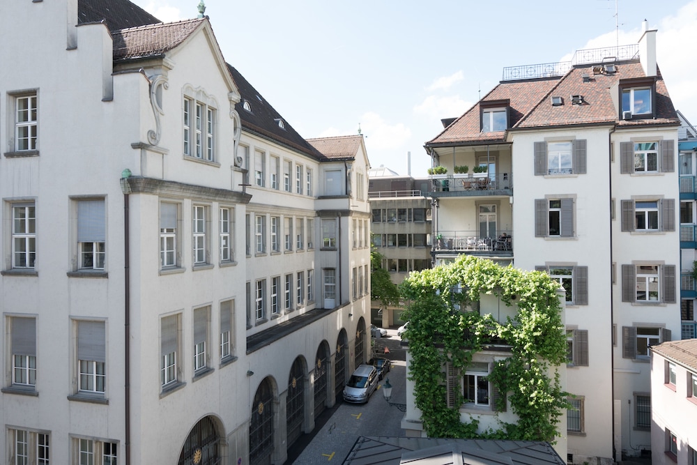 Paradeplatz Apartment By Airhome 1/30