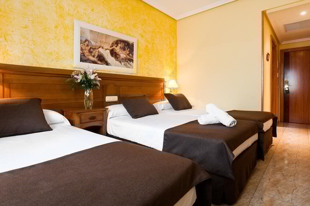 HOTEL CARLOS I - YUNCOS 24/61
