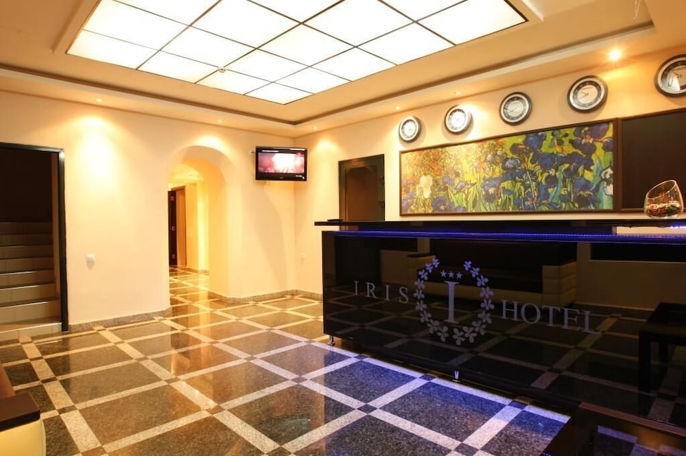 IRIS HOTEL 7/50