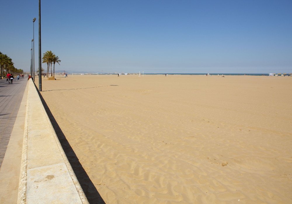 Malvarrosa Beach Rooms 22/41