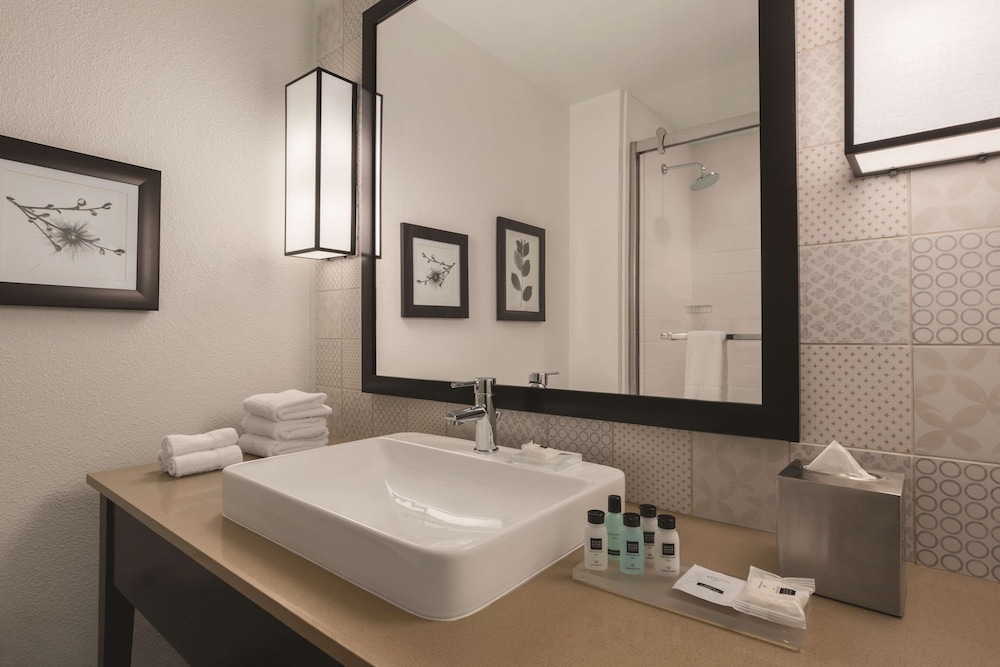 Country Inn & Suites by Radisson Lubbock Southwest, TX 9/39