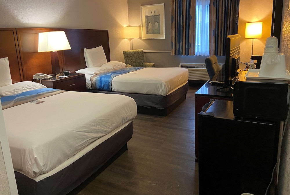 Travelodge Inn & Suites by Wyndham Albany 17/34
