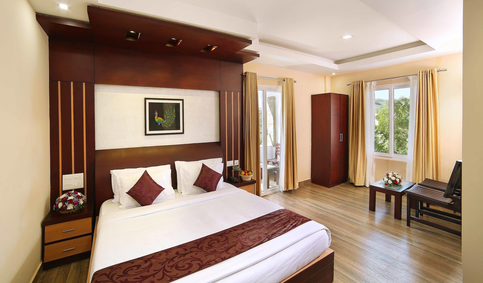 EXECUTIVE, DOUBLE BED