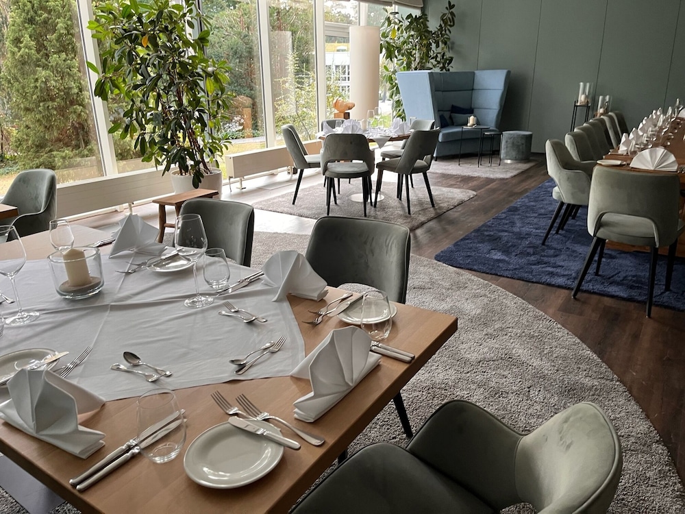 Strandhotel Fischland 64/68