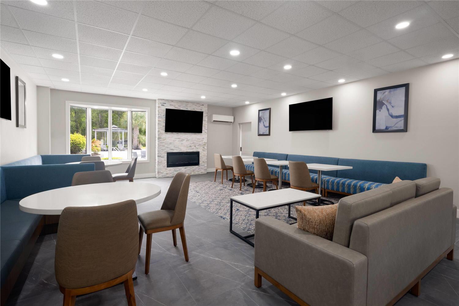 La Quinta Inn & Suites by Wyndham Myrtle Beach 19/26