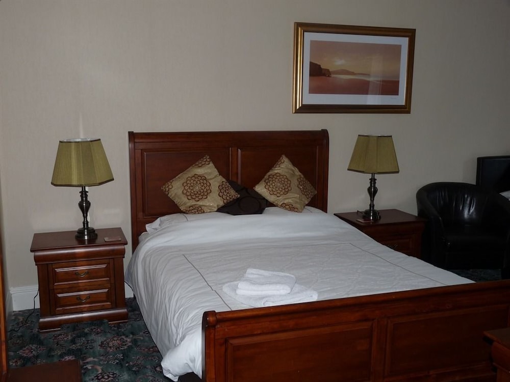 Bank Guest House 24/36