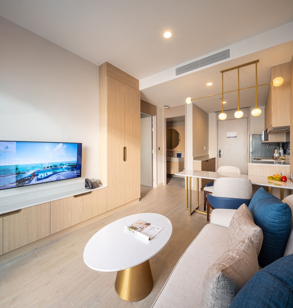 S. Sriracha Hotel and Residence 26/50