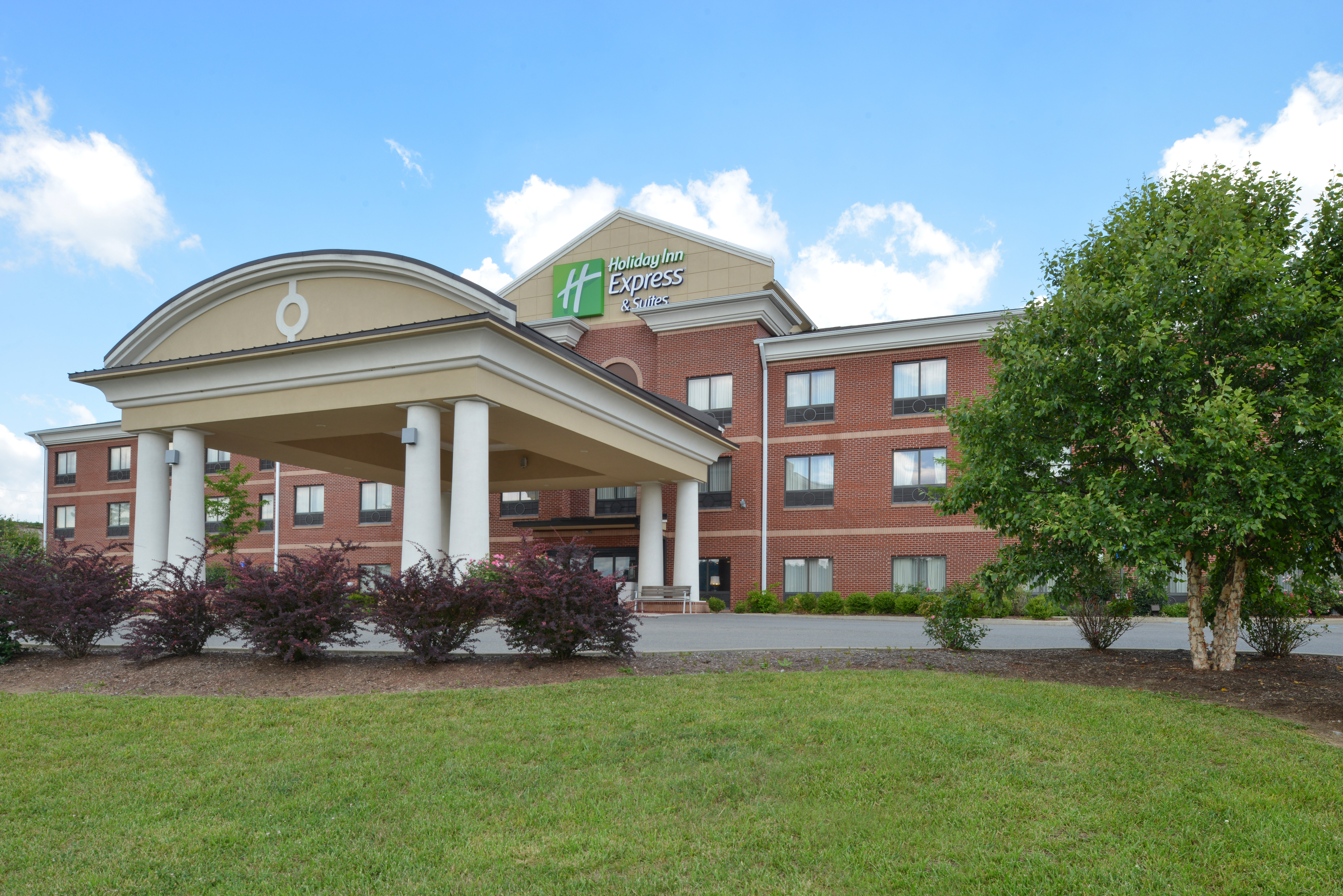 Holiday Inn Express Hotel And Suites Bridgeport 49/50