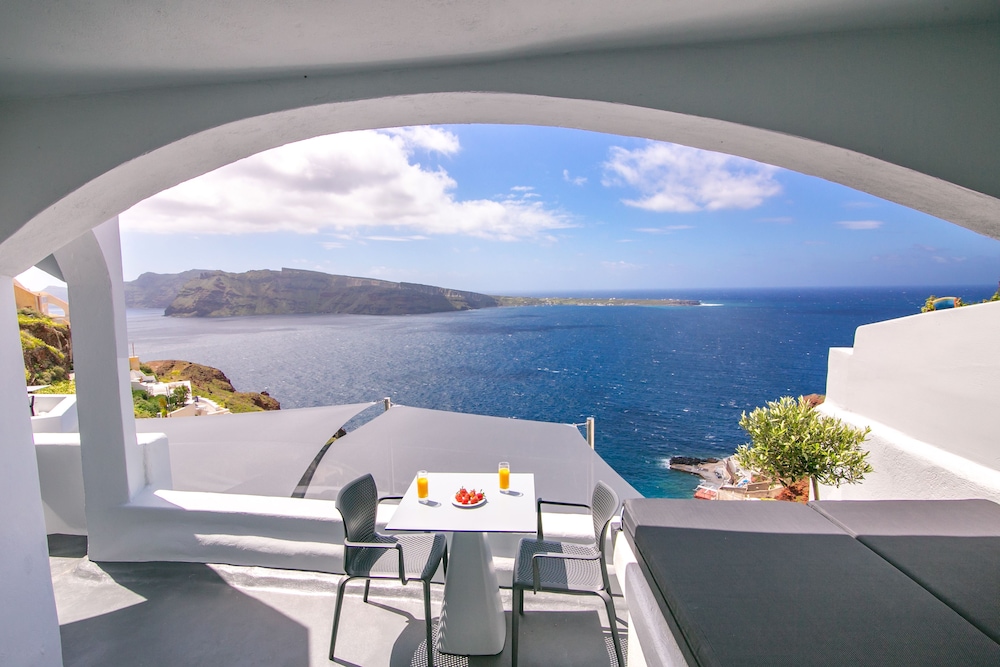 Theodora Suites - Adults Only 35/48
