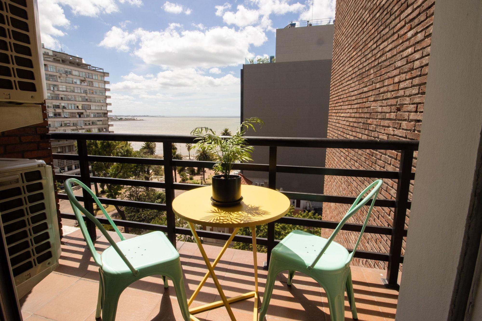 Selina Montevideo 57/61