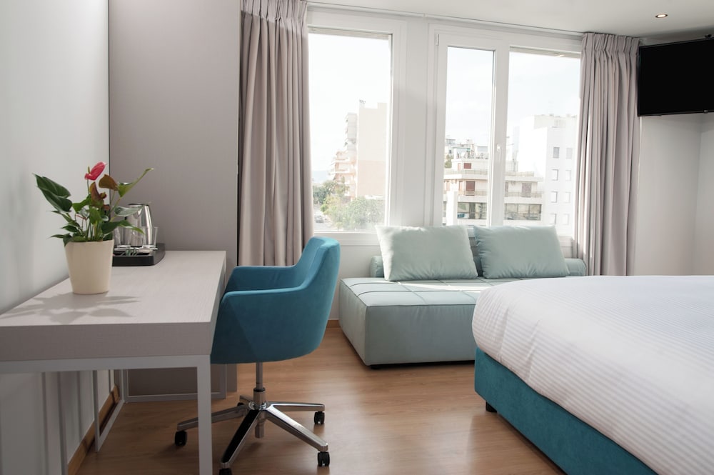 Deluxe, Twin Beds, Acropolis View, Sofa 4/6