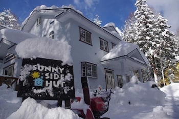 Sunny Side Hut 4/54