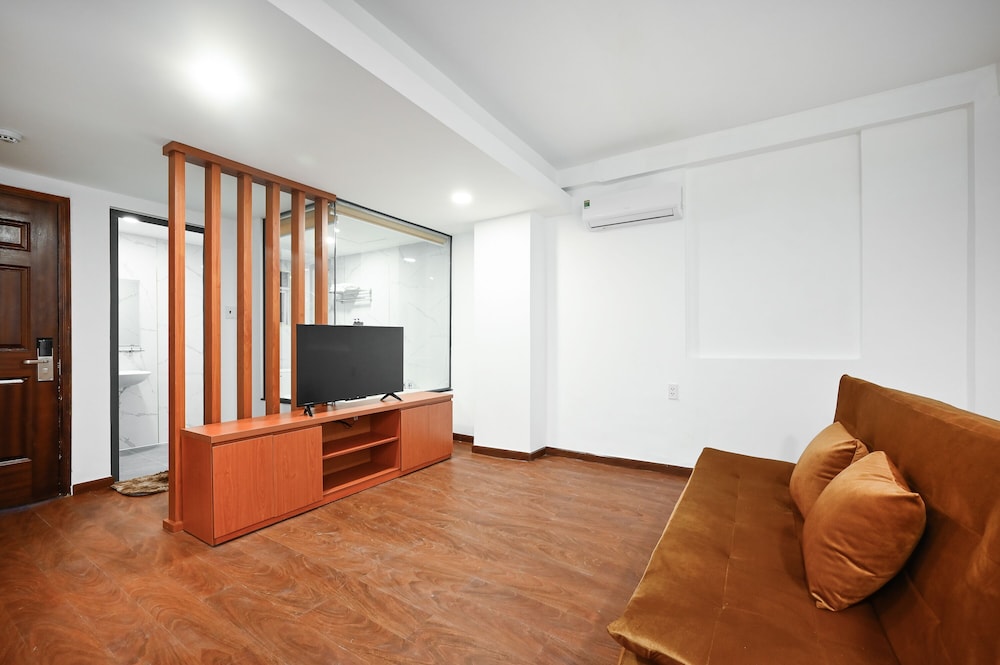 Yoko Airport Saigon Hotel 55/65