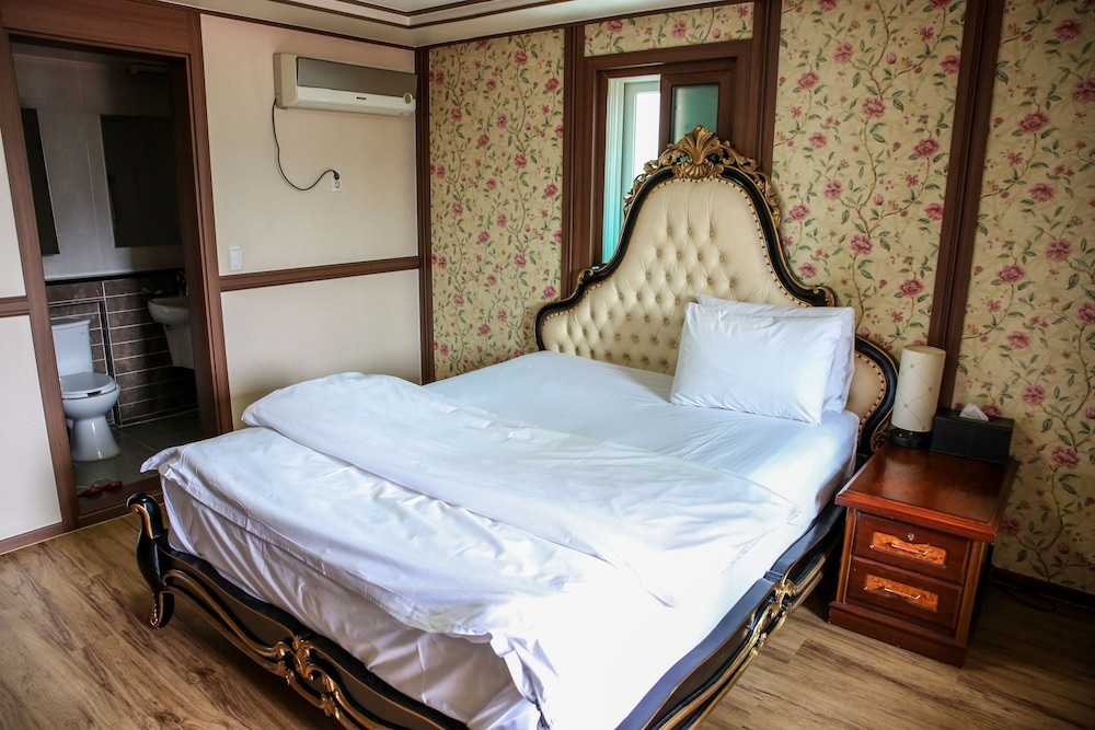 Hill Stay Hotel Residence 19/44