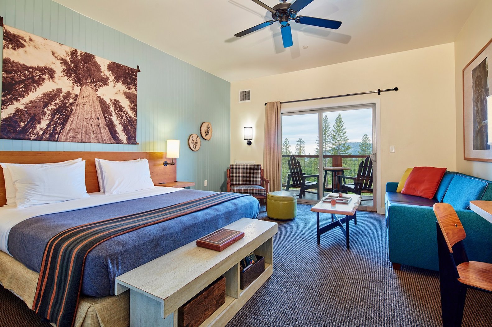 Rush Creek Lodge at Yosemite 4/23