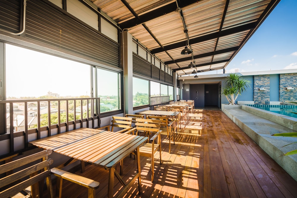 C Cha-Am Hotel 53/68