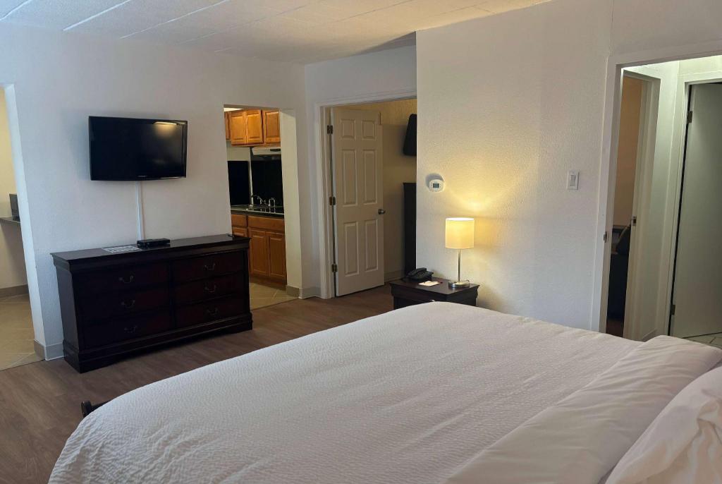 1 Bedroom, Suite, King Bed