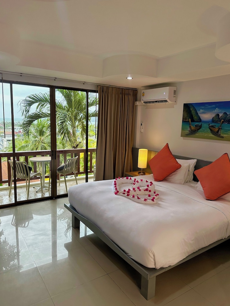DELUXE, DOUBLE BED, SEA VIEW