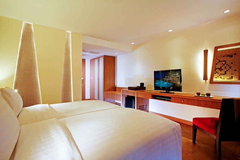 Centara Nova Hotel Pattaya 11/60