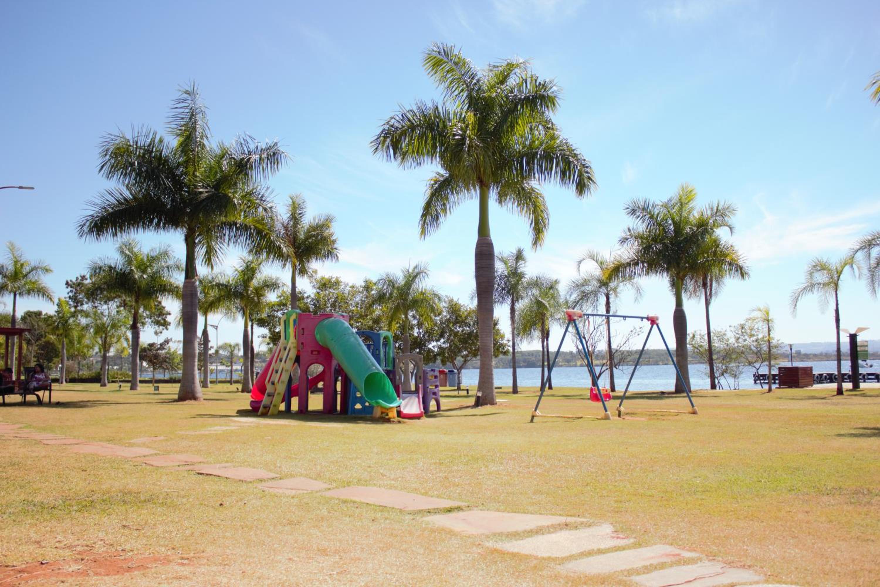 Life Resort Hplus Long Stay 17/24