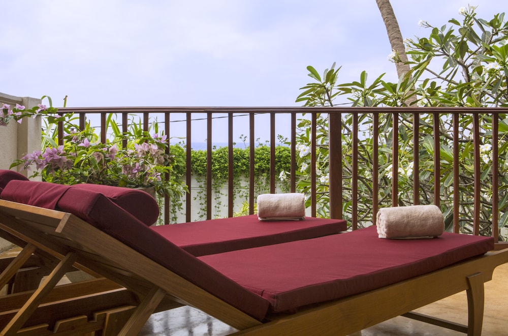 Thambili House 24/50