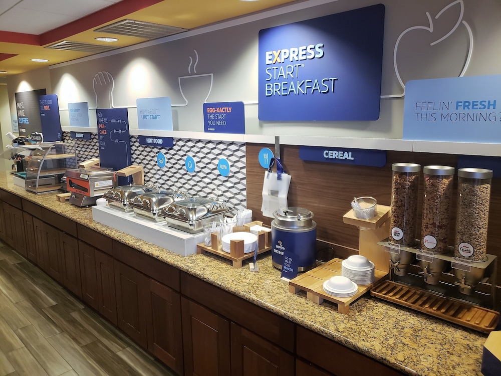 Holiday Inn Express Portland West/hillsboro, An Ihg Hotel 57/73