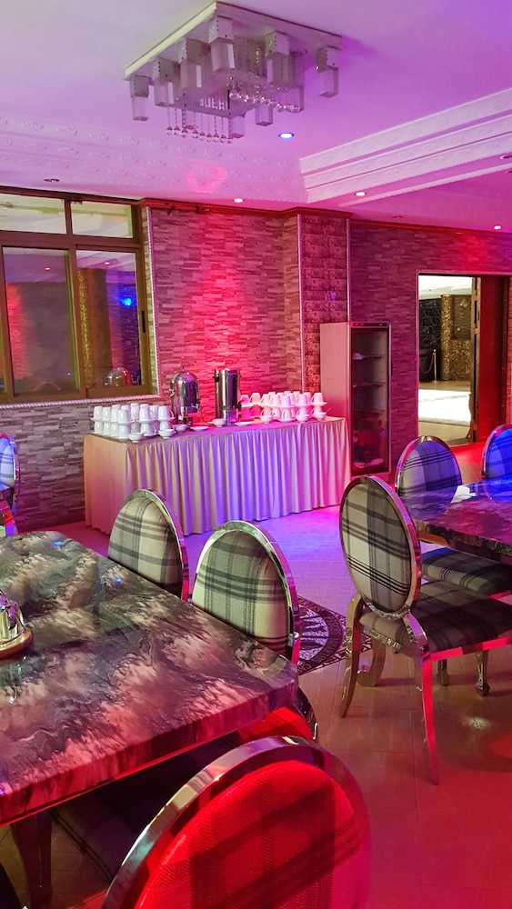 Biraj International Hotel 36/50