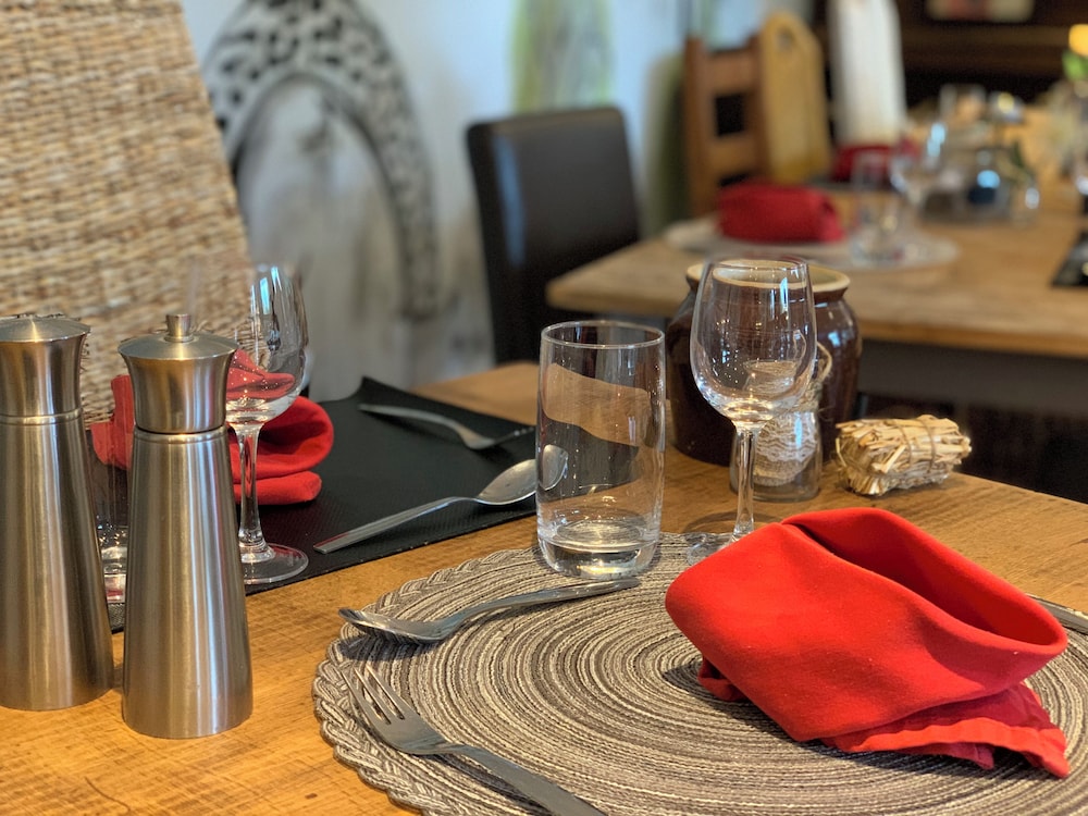 HOTEL RESTAURANT LA MAISON CARREE 13/33
