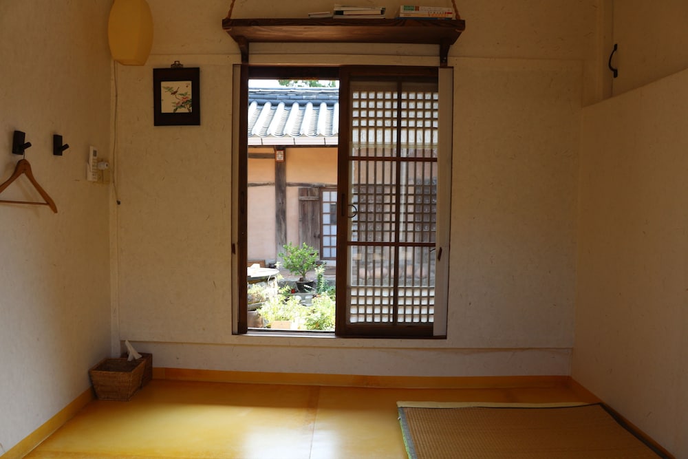 Gyeamgotaek 20/48