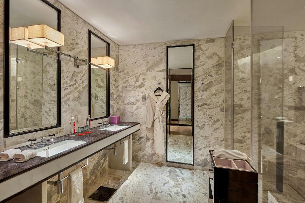 1 Bedroom, Wow, Suite, King Bed, City View, Balcony, Club Floor, High Floor، W Guangzhou Hotel 2/2