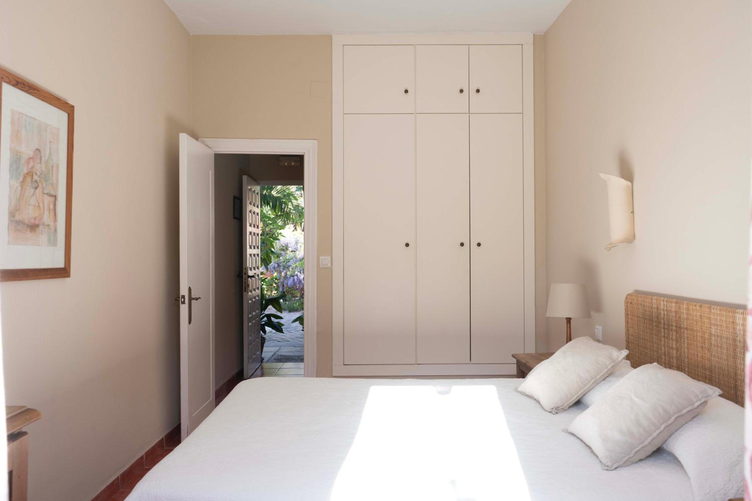 Room, Double or Twin Bed