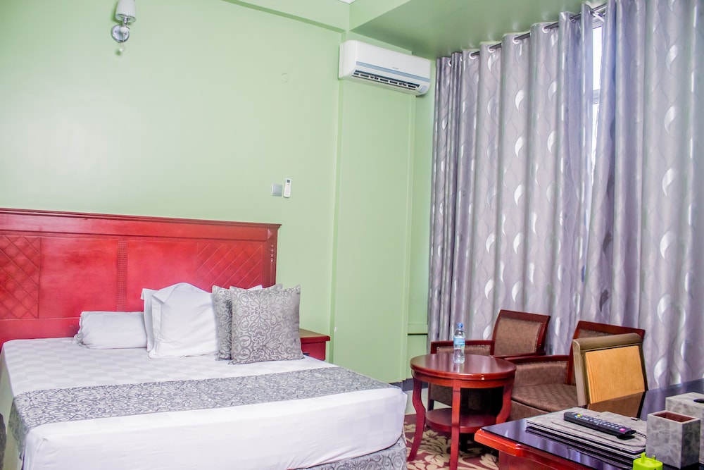 Jamirex Hotel 12/30
