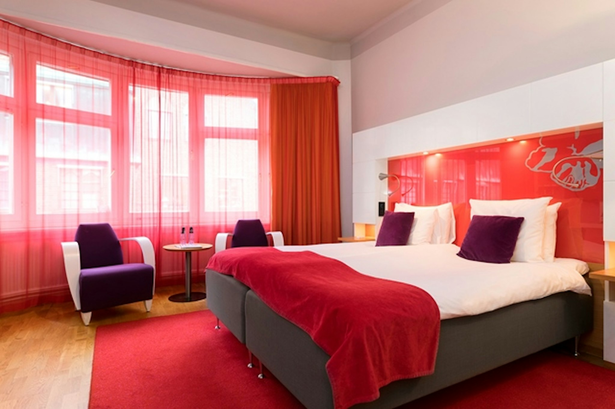 SUPERIOR, TWIN BEDS