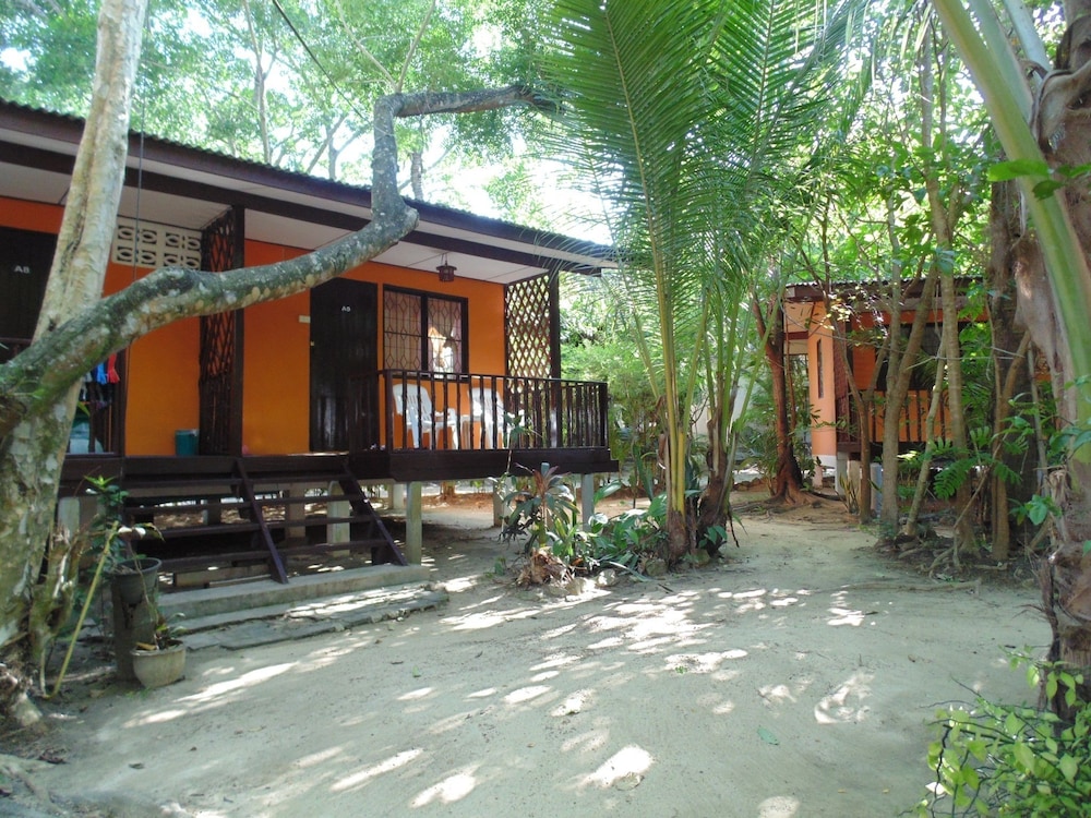 Moonhut Bungalows 6/34