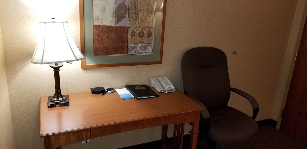 Days Inn by Wyndham Swift Current 39/41